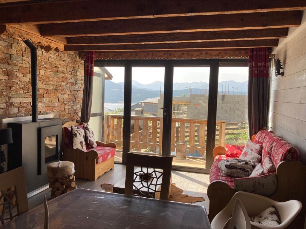 Chalet cosy rénové avec vue sur le lac Les Angles  Extérieur photo